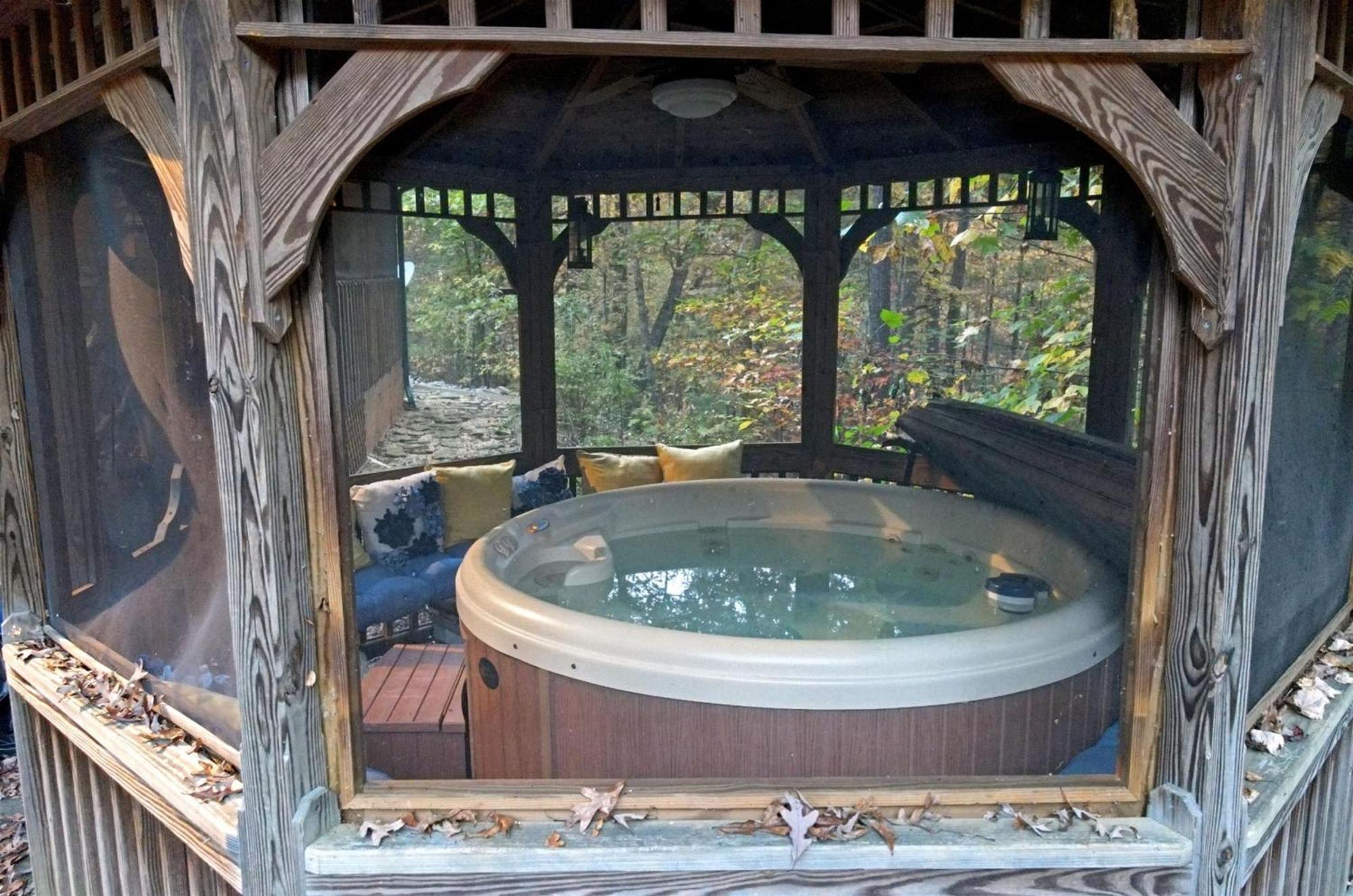 Hawk Haven- Blue Ridge Villa Morganton Buitenkant foto